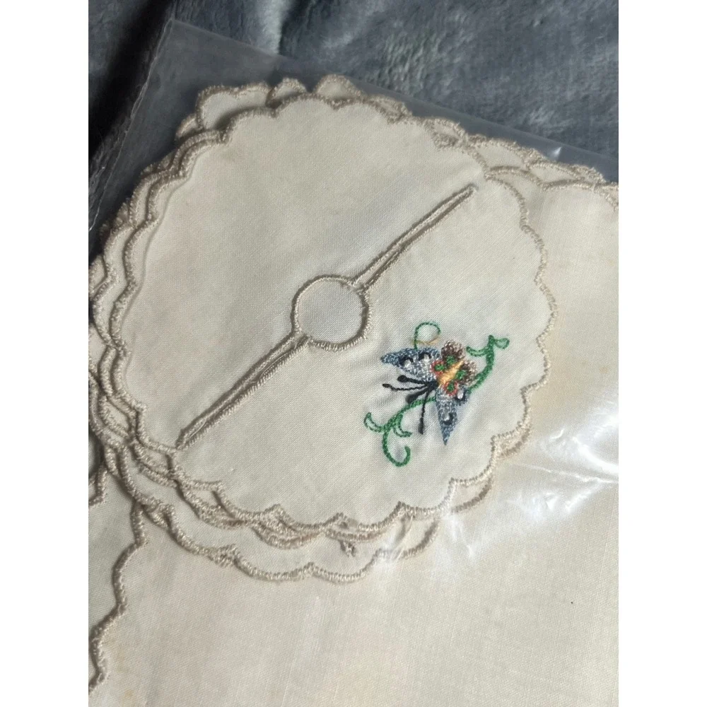 Vintage Hand Embroidered Butterfly‎ Linen Set Scalloped Edge Floral Cream 12pc